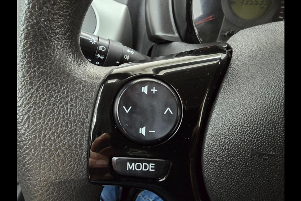 Peugeot 108 Occasion in zwart met airco en bluetooth connecten | Tweedehands Peugeot 108 zwart | Dagrij led | 5 deurs | Zuinig