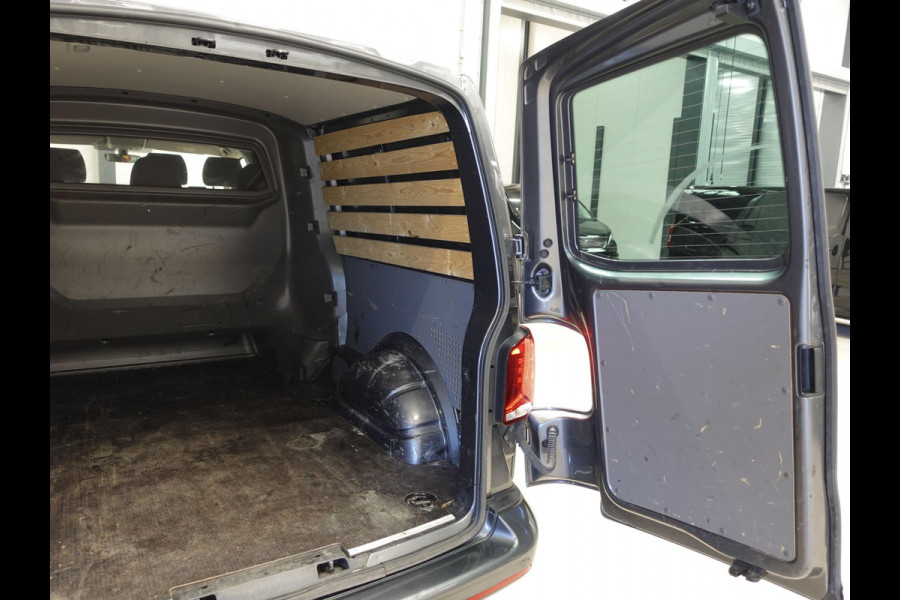 Volkswagen Transporter 2.0 TDI L2H1 Automaat Dubbele Cabine Airco Cruise Navi Parkeersensoren