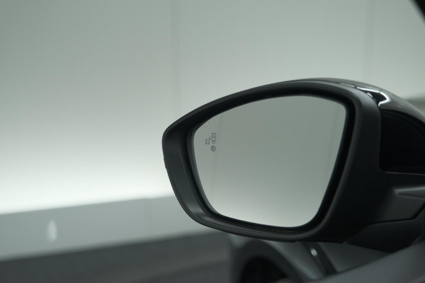 Peugeot 208 Hybrid 136 e-DCS6 GT | 360 Camera | Adaptieve Cruise Control | Dodehoekdetectie | Apple Carplay