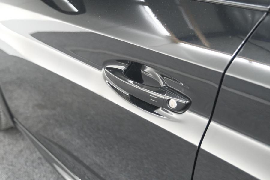 Peugeot 208 Hybrid 136 e-DCS6 GT | 360 Camera | Adaptieve Cruise Control | Dodehoekdetectie | Apple Carplay