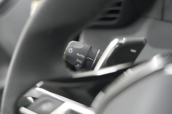 Peugeot 208 Hybrid 136 e-DCS6 GT | 360 Camera | Adaptieve Cruise Control | Dodehoekdetectie | Apple Carplay