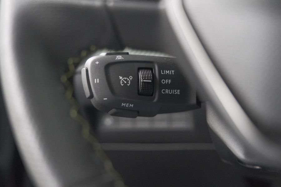 Peugeot 208 Hybrid 136 e-DCS6 GT | 360 Camera | Adaptieve Cruise Control | Dodehoekdetectie | Apple Carplay