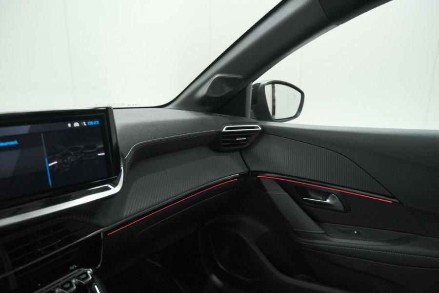 Peugeot 208 Hybrid 136 e-DCS6 GT | 360 Camera | Adaptieve Cruise Control | Dodehoekdetectie | Apple Carplay