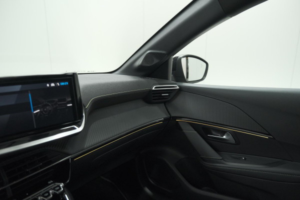 Peugeot 208 Hybrid 136 e-DCS6 GT | 360 Camera | Adaptieve Cruise Control | Dodehoekdetectie | Apple Carplay