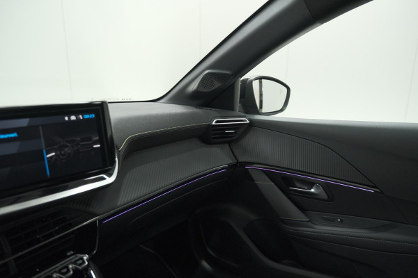 Peugeot 208 Hybrid 136 e-DCS6 GT | 360 Camera | Adaptieve Cruise Control | Dodehoekdetectie | Apple Carplay