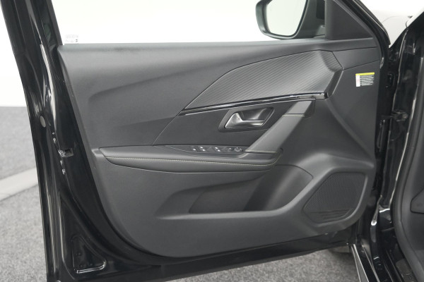 Peugeot 208 Hybrid 136 e-DCS6 GT | 360 Camera | Adaptieve Cruise Control | Dodehoekdetectie | Apple Carplay