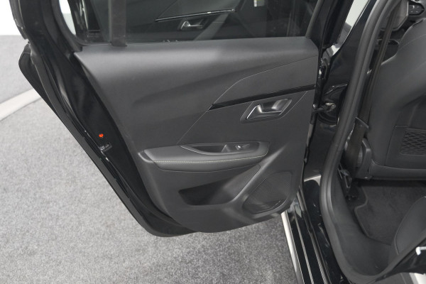 Peugeot 208 Hybrid 136 e-DCS6 GT | 360 Camera | Adaptieve Cruise Control | Dodehoekdetectie | Apple Carplay