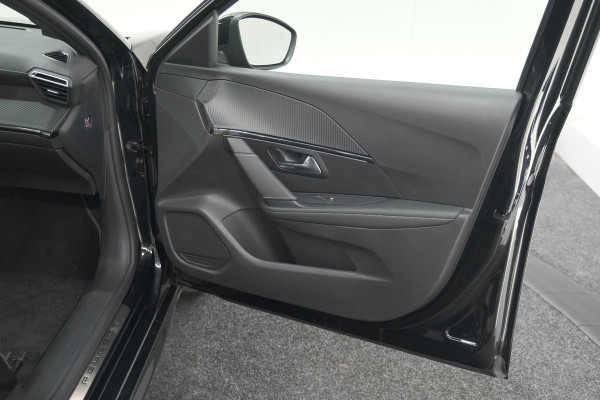 Peugeot 208 Hybrid 136 e-DCS6 GT | 360 Camera | Adaptieve Cruise Control | Dodehoekdetectie | Apple Carplay