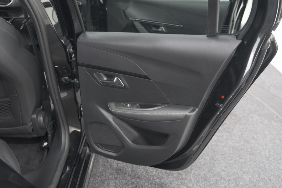 Peugeot 208 Hybrid 136 e-DCS6 GT | 360 Camera | Adaptieve Cruise Control | Dodehoekdetectie | Apple Carplay