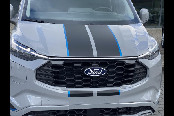 Ford Transit Custom 320 2.5 PHEV L2H1 Sport DC 233pk | | Zuid | Dubbele Cabine | Dubbele zijschuifdeur | Inklapbare trekhaak | 19 inch lichtmetalen Sport velgen (mat zwart) | Verwarmbaar stuurwiel | Navigatie systeem