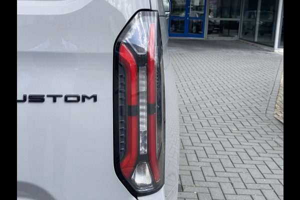 Ford Transit Custom 320 2.5 PHEV L2H1 Sport DC 233pk | | Zuid | Dubbele Cabine | Dubbele zijschuifdeur | Inklapbare trekhaak | 19 inch lichtmetalen Sport velgen (mat zwart) | Verwarmbaar stuurwiel | Navigatie systeem