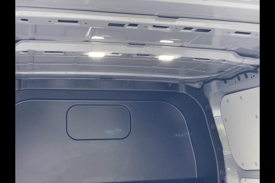 Ford Transit Custom 320 2.5 PHEV L2H1 Sport DC 233pk | | Zuid | Dubbele Cabine | Dubbele zijschuifdeur | Inklapbare trekhaak | 19 inch lichtmetalen Sport velgen (mat zwart) | Verwarmbaar stuurwiel | Navigatie systeem