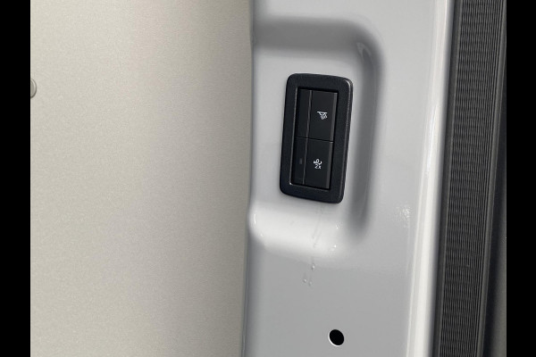 Ford Transit Custom 320 2.5 PHEV L2H1 Sport DC 233pk | | Zuid | Dubbele Cabine | Dubbele zijschuifdeur | Inklapbare trekhaak | 19 inch lichtmetalen Sport velgen (mat zwart) | Verwarmbaar stuurwiel | Navigatie systeem