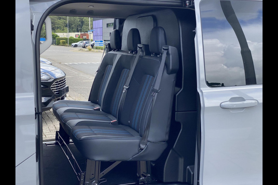 Ford Transit Custom 320 2.5 PHEV L2H1 Sport DC 233pk | | Zuid | Dubbele Cabine | Dubbele zijschuifdeur | Inklapbare trekhaak | 19 inch lichtmetalen Sport velgen (mat zwart) | Verwarmbaar stuurwiel | Navigatie systeem