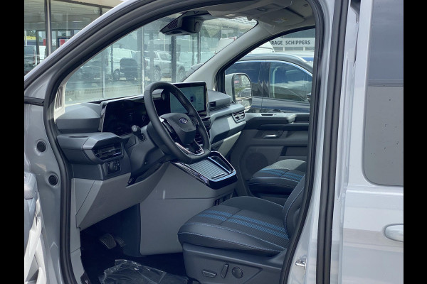 Ford Transit Custom 320 2.5 PHEV L2H1 Sport DC 233pk | | Zuid | Dubbele Cabine | Dubbele zijschuifdeur | Inklapbare trekhaak | 19 inch lichtmetalen Sport velgen (mat zwart) | Verwarmbaar stuurwiel | Navigatie systeem