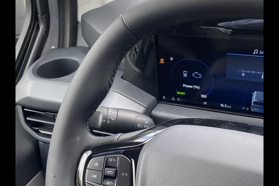 Ford Transit Custom 320 2.5 PHEV L2H1 Sport DC 233pk | | Zuid | Dubbele Cabine | Dubbele zijschuifdeur | Inklapbare trekhaak | 19 inch lichtmetalen Sport velgen (mat zwart) | Verwarmbaar stuurwiel | Navigatie systeem