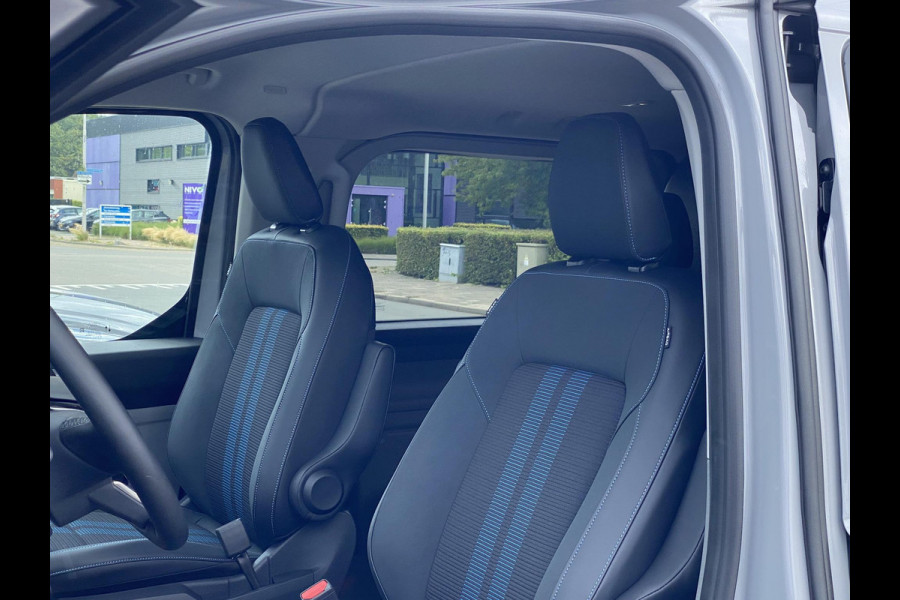 Ford Transit Custom 320 2.5 PHEV L2H1 Sport DC 233pk | | Zuid | Dubbele Cabine | Dubbele zijschuifdeur | Inklapbare trekhaak | 19 inch lichtmetalen Sport velgen (mat zwart) | Verwarmbaar stuurwiel | Navigatie systeem