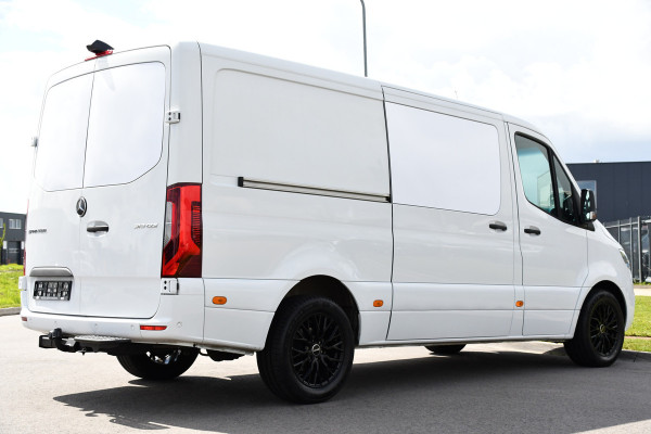 Mercedes-Benz Sprinter 319 V6 3.0 CDI L2H1 PB Edition 360 Camera, carplay, Standkachel, LED, Multimedia, Sensoren, Automaat, Trekhaak, Uniek!