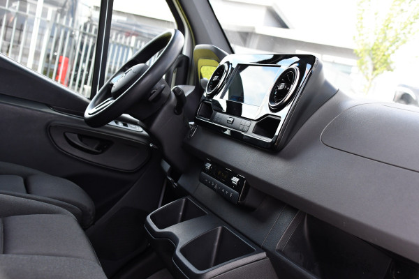 Mercedes-Benz Sprinter 319 V6 3.0 CDI L2H1 PB Edition 360 Camera, carplay, Standkachel, LED, Multimedia, Sensoren, Automaat, Trekhaak, Uniek!