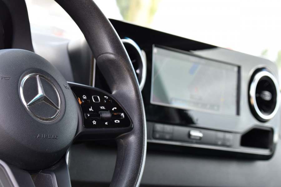 Mercedes-Benz Sprinter 319 V6 3.0 CDI L2H1 PB Edition 360 Camera, carplay, Standkachel, LED, Multimedia, Sensoren, Automaat, Trekhaak, Uniek!