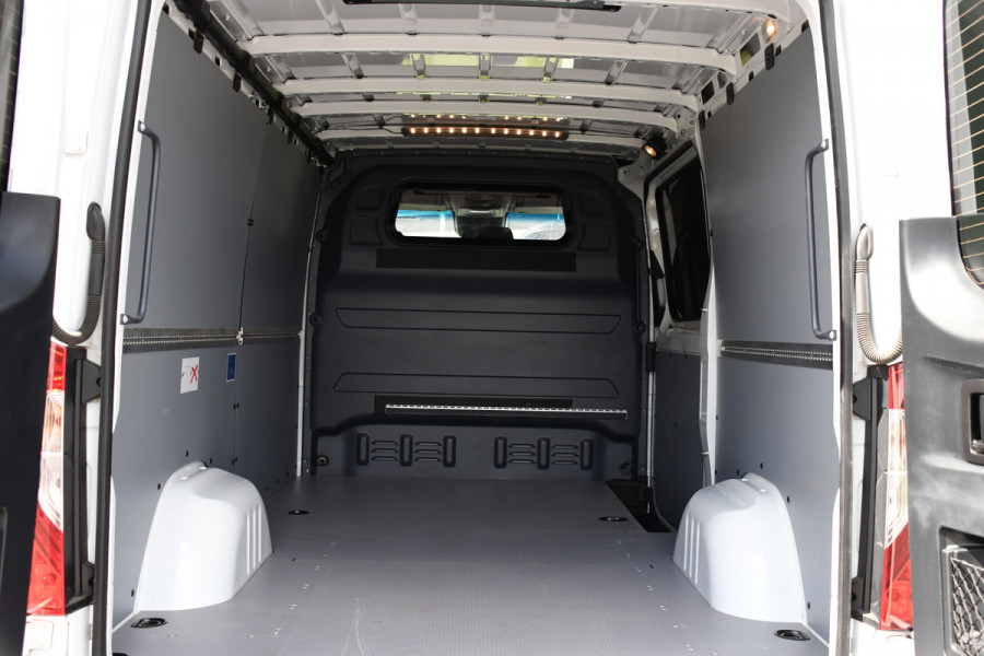 Mercedes-Benz Sprinter 319 V6 3.0 CDI L2H1 PB Edition 360 Camera, carplay, Standkachel, LED, Multimedia, Sensoren, Automaat, Trekhaak, Uniek!