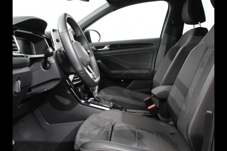 Volkswagen T-Roc 1.5 TSI 150pk DSG R-Line | Navigatie | Apple Carplay/Android Auto | Parkeersensoren | Camera | Adaptive Cruise Control | Elektrische achterklep | Stoel- en stuurverwarming | Climate Control | Ledverlichting | Virtual Cockpit