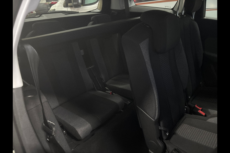 Peugeot 5008 PureTech Blue Lease Executive 7-Persoons