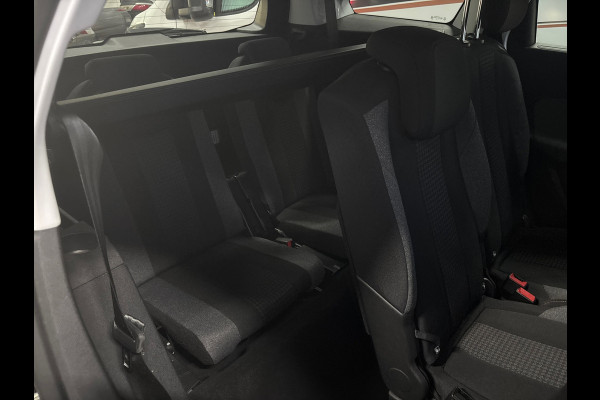 Peugeot 5008 PureTech Blue Lease Executive 7-Persoons