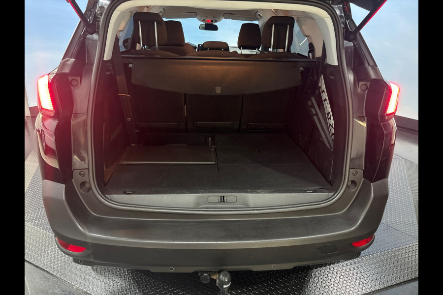 Peugeot 5008 PureTech Blue Lease Executive 7-Persoons