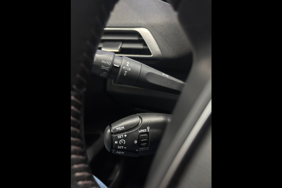 Peugeot 5008 PureTech Blue Lease Executive 7-Persoons