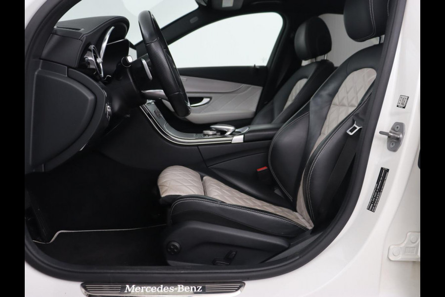 Mercedes-Benz C-Klasse 300e Avantgarde | Panoramadak | Leder Exclusief | Burmester Surround | Stoelverwarming | Camera | Carplay | Dodehoek detectie | Navigatie | Full LED