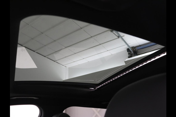 Mercedes-Benz C-Klasse 300e Avantgarde | Panoramadak | Leder Exclusief | Burmester Surround | Stoelverwarming | Camera | Carplay | Dodehoek detectie | Navigatie | Full LED