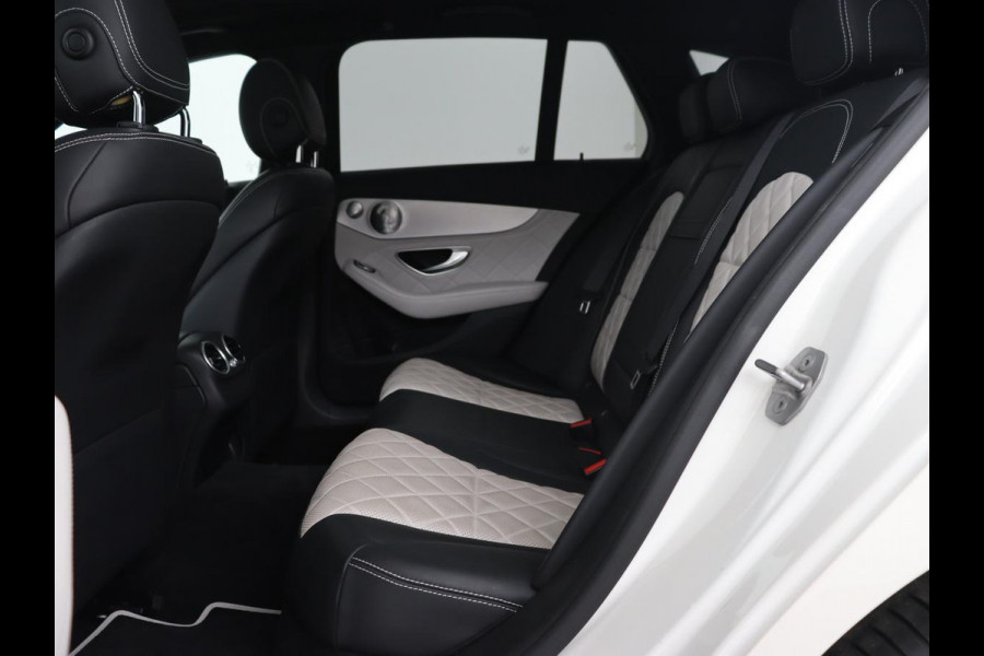 Mercedes-Benz C-Klasse 300e Avantgarde | Panoramadak | Leder Exclusief | Burmester Surround | Stoelverwarming | Camera | Carplay | Dodehoek detectie | Navigatie | Full LED