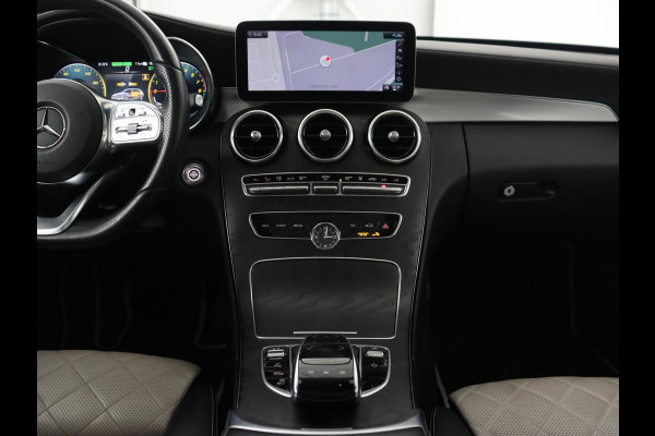Mercedes-Benz C-Klasse 300e Avantgarde | Panoramadak | Leder Exclusief | Burmester Surround | Stoelverwarming | Camera | Carplay | Dodehoek detectie | Navigatie | Full LED