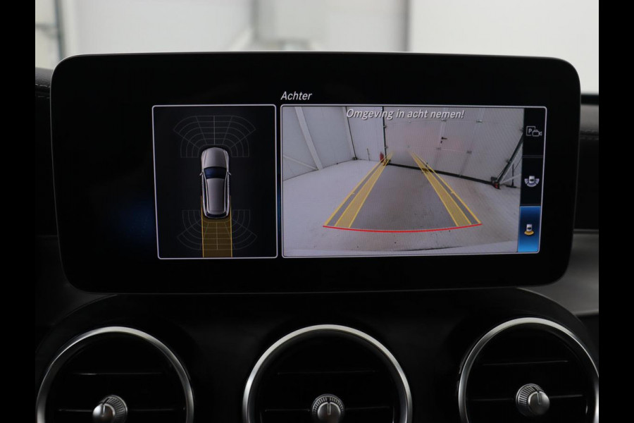 Mercedes-Benz C-Klasse 300e Avantgarde | Panoramadak | Leder Exclusief | Burmester Surround | Stoelverwarming | Camera | Carplay | Dodehoek detectie | Navigatie | Full LED