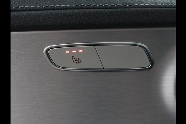 Mercedes-Benz C-Klasse 300e Avantgarde | Panoramadak | Leder Exclusief | Burmester Surround | Stoelverwarming | Camera | Carplay | Dodehoek detectie | Navigatie | Full LED