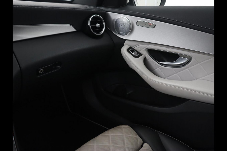 Mercedes-Benz C-Klasse 300e Avantgarde | Panoramadak | Leder Exclusief | Burmester Surround | Stoelverwarming | Camera | Carplay | Dodehoek detectie | Navigatie | Full LED