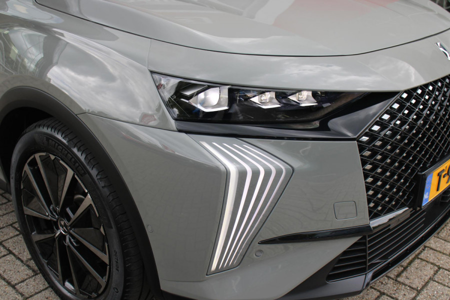 DS 7 E-Tense 300PK 4x4 ESPRIT DE VOYAGE | PANORAMISCH SCHUIF/KANTEL DAK | VOORRUITRAND/STUUR VERWARMING | VOLLEDIG LEDEREN BEKLEDING | LICHTMETALEN VELGEN 19" | ELEKTRISCH BEDIENBARE ACHTERKLEP | NIGHT VISION | DODEHOEK DETECTIE | ELEKTRISCH BEDIENBARE VOORSTOELEN MET MASSAGE FUNCTIE | ADAPTIVE CRUISE CONTROL | 360° CAMERA | KEYLESS ENTRY/START | FULL OPTION! | STOEL VENTILATIE | FOCAL AUDIO SYSTEM | SFEER VERLICHTING | DRAADLOZE APPLE CARPLAY/ANDROID AUTO | NAVIGATIE | PARKEERSENSOREN VOOR EN ACHTER |