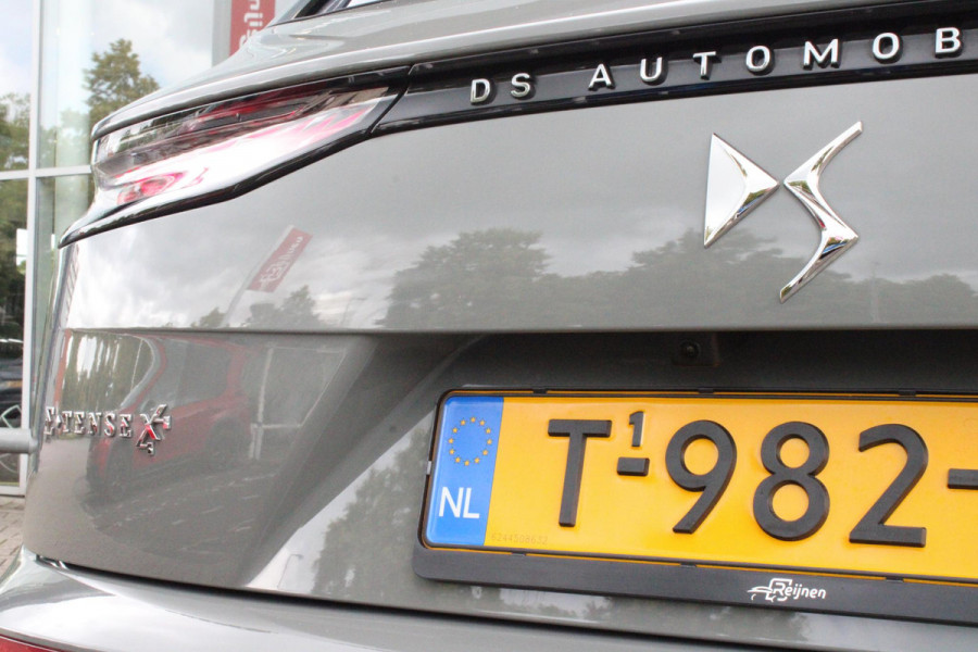 DS 7 E-Tense 300PK 4x4 ESPRIT DE VOYAGE | PANORAMISCH SCHUIF/KANTEL DAK | VOORRUITRAND/STUUR VERWARMING | VOLLEDIG LEDEREN BEKLEDING | LICHTMETALEN VELGEN 19" | ELEKTRISCH BEDIENBARE ACHTERKLEP | NIGHT VISION | DODEHOEK DETECTIE | ELEKTRISCH BEDIENBARE VOORSTOELEN MET MASSAGE FUNCTIE | ADAPTIVE CRUISE CONTROL | 360° CAMERA | KEYLESS ENTRY/START | FULL OPTION! | STOEL VENTILATIE | FOCAL AUDIO SYSTEM | SFEER VERLICHTING | DRAADLOZE APPLE CARPLAY/ANDROID AUTO | NAVIGATIE | PARKEERSENSOREN VOOR EN ACHTER |
