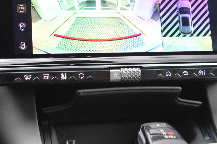 DS 7 E-Tense 300PK 4x4 ESPRIT DE VOYAGE | PANORAMISCH SCHUIF/KANTEL DAK | VOORRUITRAND/STUUR VERWARMING | VOLLEDIG LEDEREN BEKLEDING | LICHTMETALEN VELGEN 19" | ELEKTRISCH BEDIENBARE ACHTERKLEP | NIGHT VISION | DODEHOEK DETECTIE | ELEKTRISCH BEDIENBARE VOORSTOELEN MET MASSAGE FUNCTIE | ADAPTIVE CRUISE CONTROL | 360° CAMERA | KEYLESS ENTRY/START | FULL OPTION! | STOEL VENTILATIE | FOCAL AUDIO SYSTEM | SFEER VERLICHTING | DRAADLOZE APPLE CARPLAY/ANDROID AUTO | NAVIGATIE | PARKEERSENSOREN VOOR EN ACHTER |