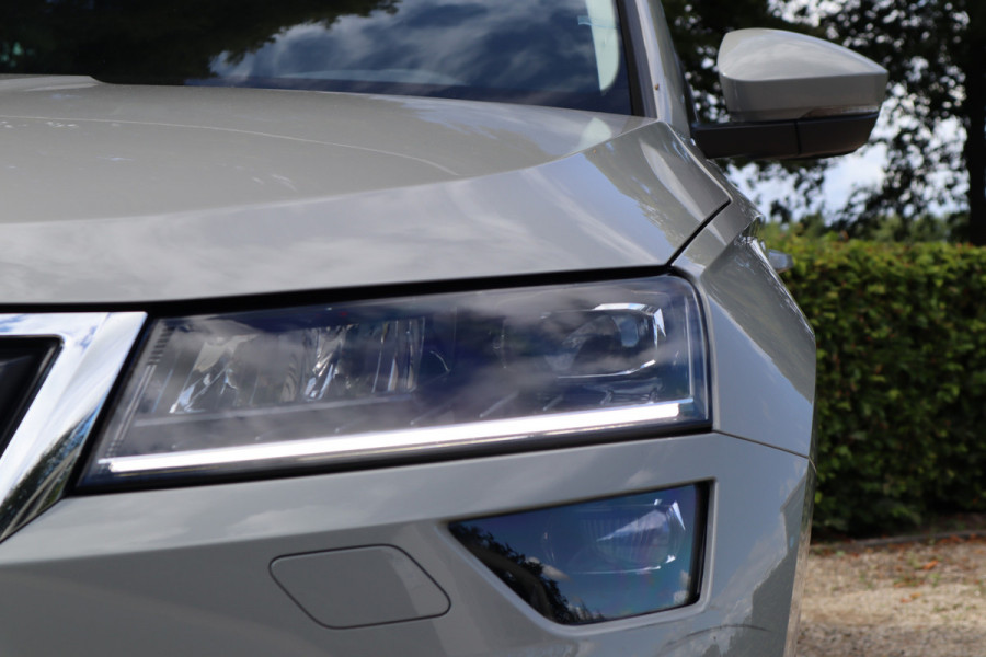 Škoda Karoq 1.0 TSI Business Edition | Camera | Stoelverwarming | Navi | ACC | Keyless |