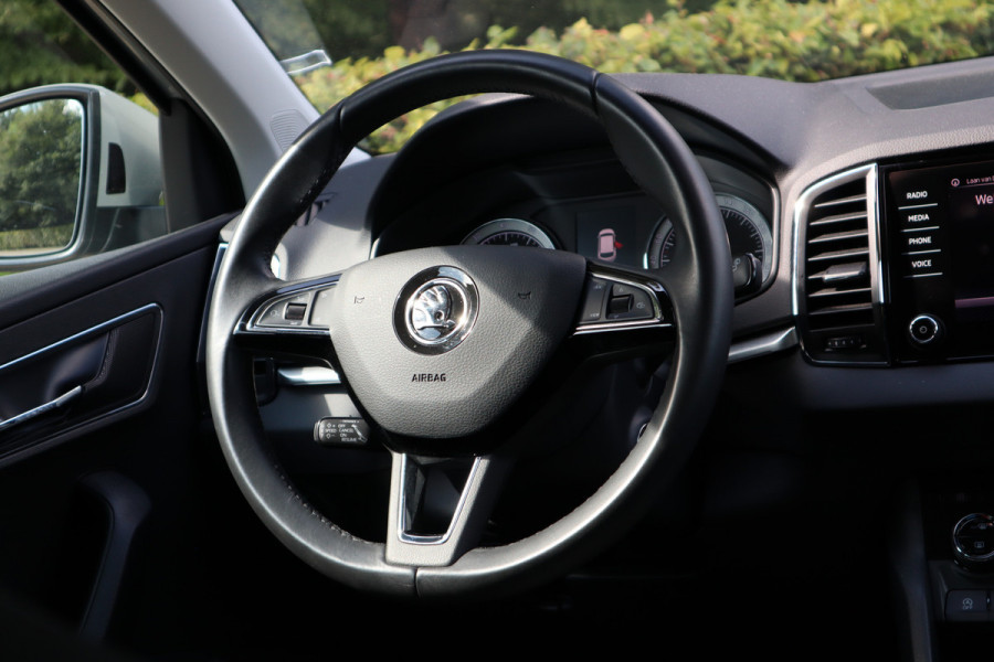 Škoda Karoq 1.0 TSI Business Edition | Camera | Stoelverwarming | Navi | ACC | Keyless |