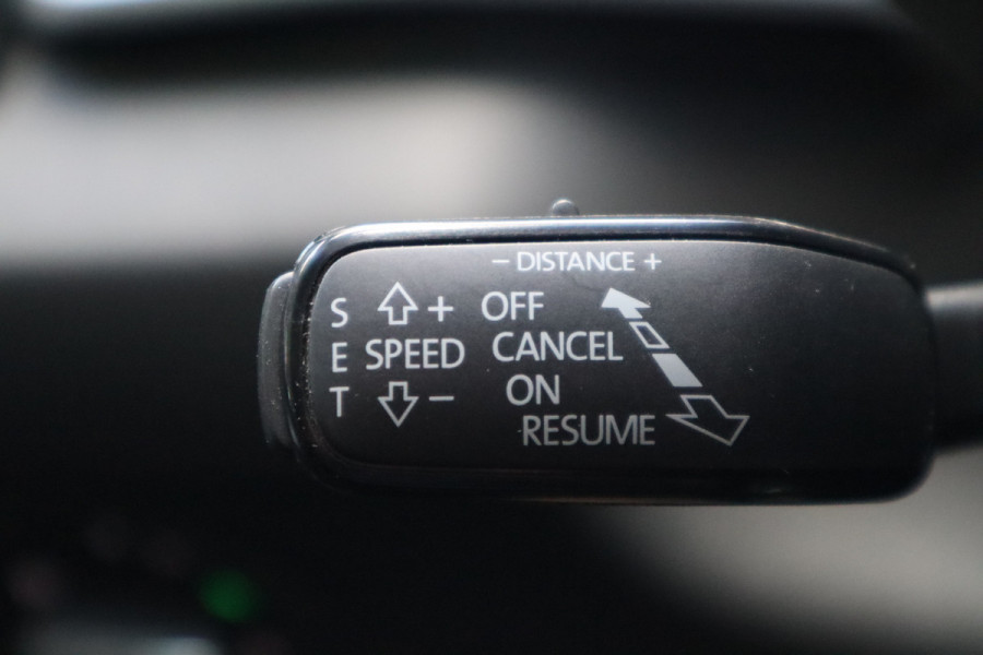 Škoda Karoq 1.0 TSI Business Edition | Camera | Stoelverwarming | Navi | ACC | Keyless |