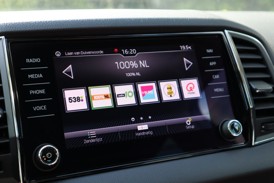 Škoda Karoq 1.0 TSI Business Edition | Camera | Stoelverwarming | Navi | ACC | Keyless |
