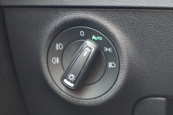 Škoda Karoq 1.0 TSI Business Edition | Camera | Stoelverwarming | Navi | ACC | Keyless |