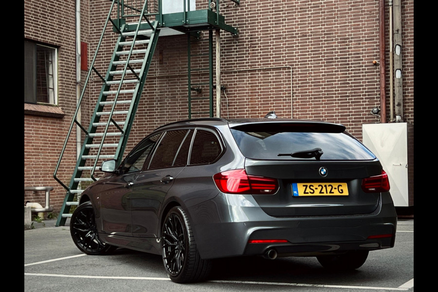 BMW 3 Serie Touring 318i M Sport Corporate Lease NL AUTO | DEALER ONDERH | LEDER | ELEKTRISCH TREKHAAK | TOP STAAT.
