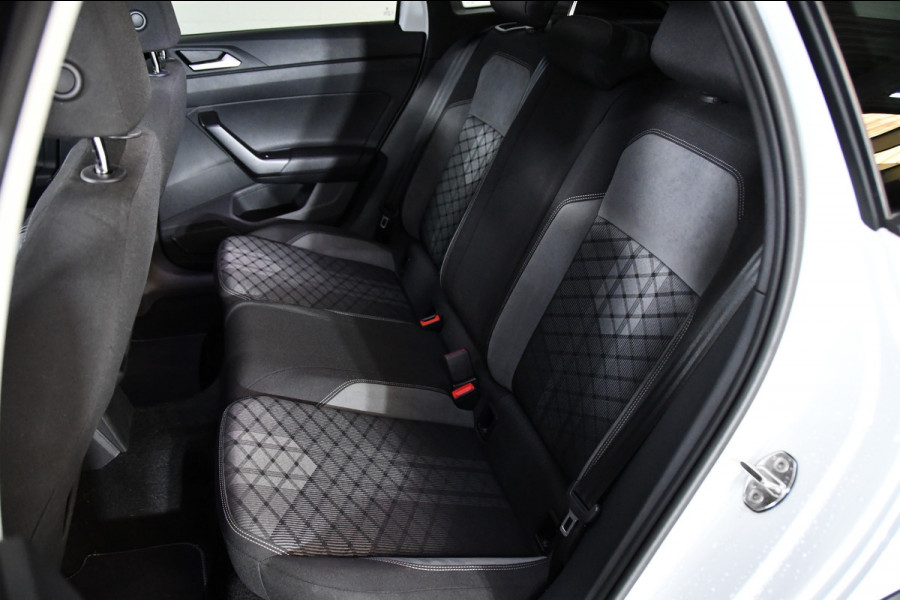 Volkswagen Taigo 1.5 TSI R-Line Pano Side assist Camera Business
