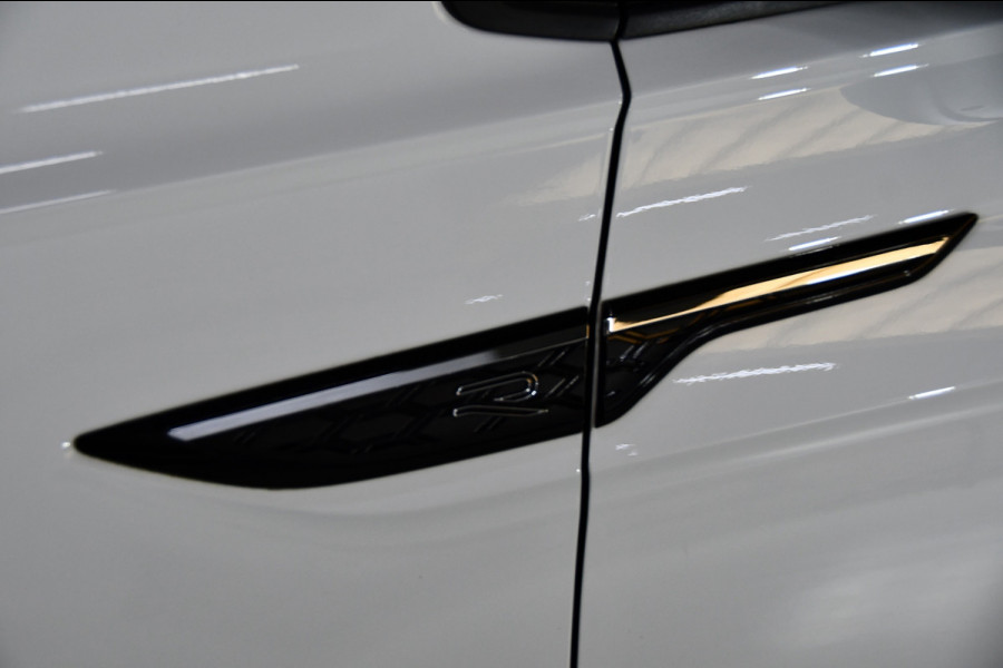Volkswagen Taigo 1.5 TSI R-Line Pano Side assist Camera Business