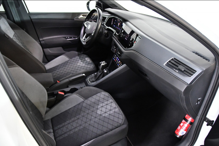 Volkswagen Taigo 1.5 TSI R-Line Pano Side assist Camera Business