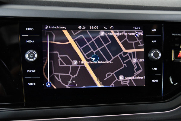 Volkswagen Taigo 1.5 TSI R-Line Pano Side assist Camera Business